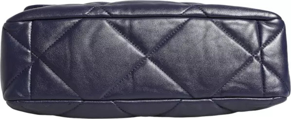 حقيبة يد وكتف كبيرة من الجلد الأزرق المبطن بسلسلة