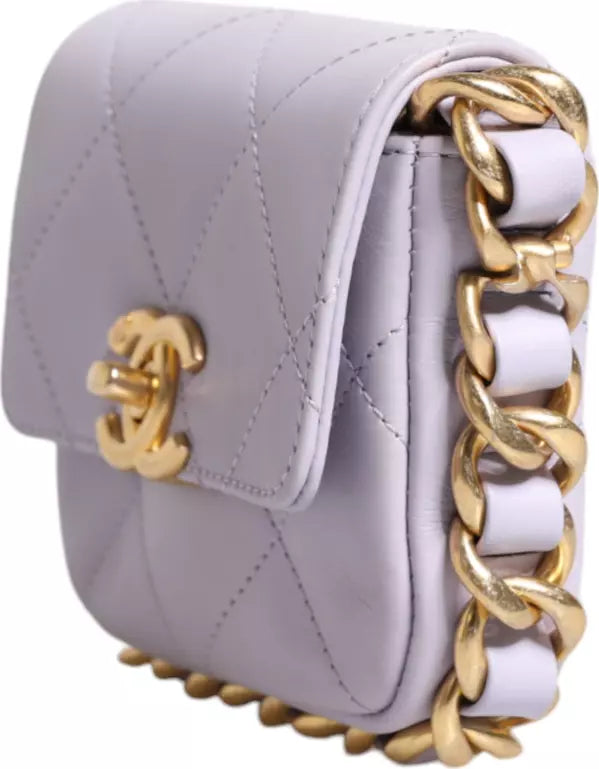 حقيبة كروس بودي صغيرة بإطار من جلد العجل المبطن باللون الأزرق مزودة بسلسلة قابلة للطي