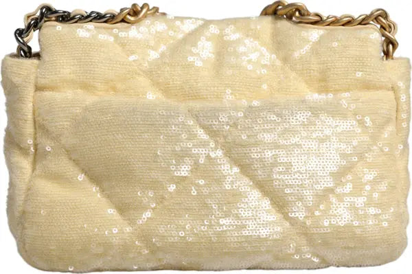 حقيبة متوسطة الحجم مطرزة بالترتر باللون الأصفر من سلسلة مبطنة