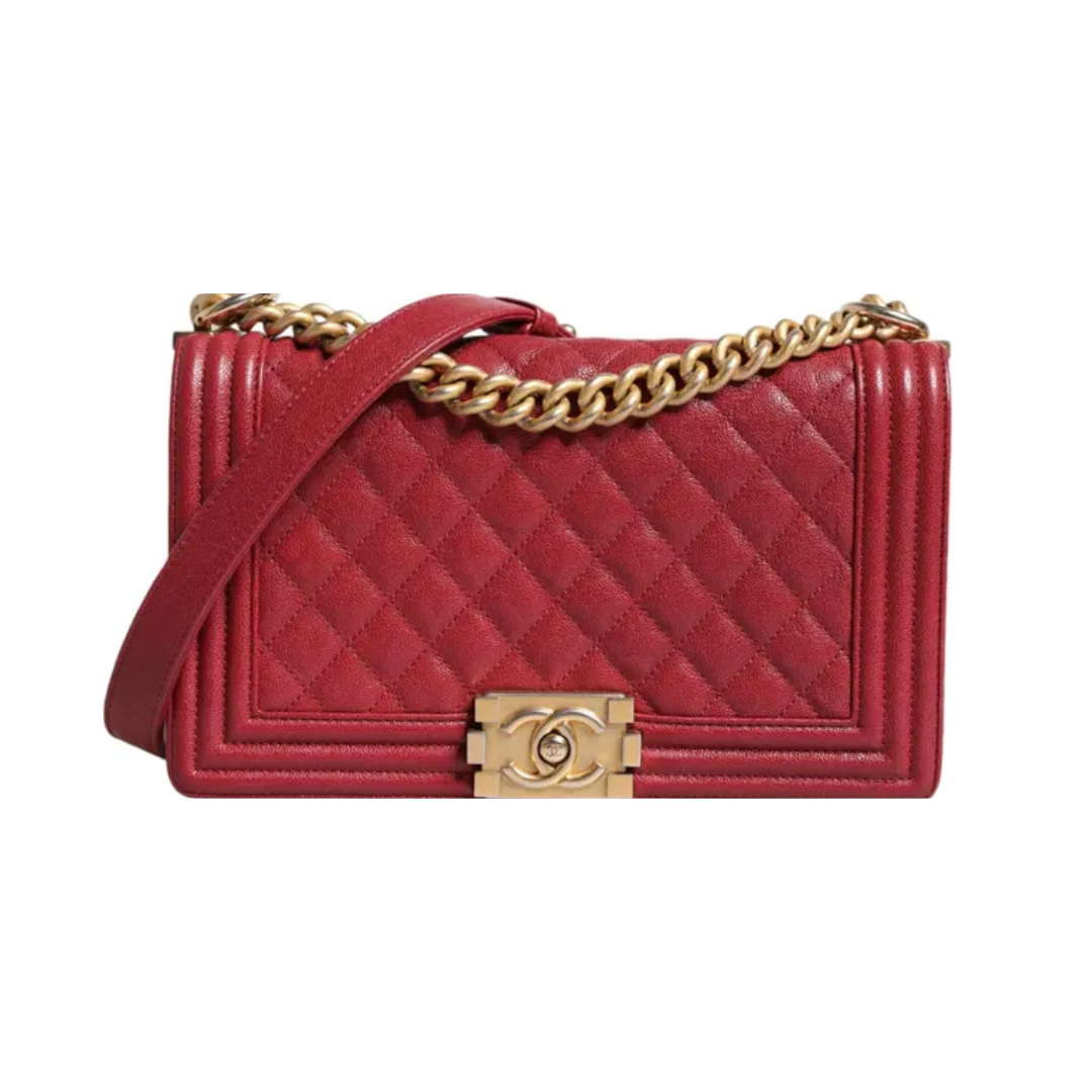 حقيبة كتف متوسطة الحجم من جلد الحمل الأحمر بسلسلة ذهبية مزدوجة