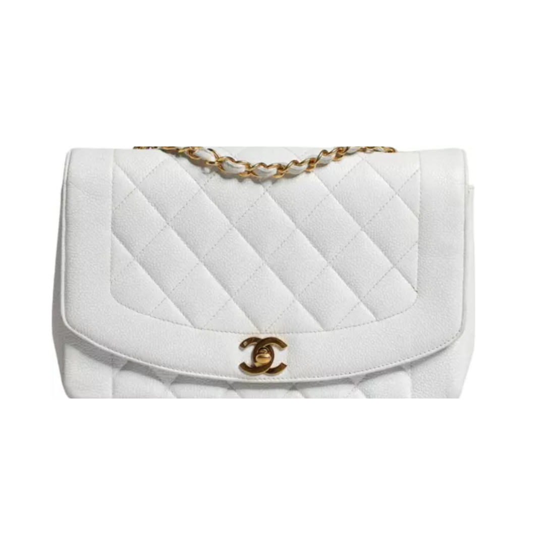 حقيبة كتف ديانا كلاسيكية متوسطة الحجم باللون الأبيض ومحفظة مطلية بالذهب